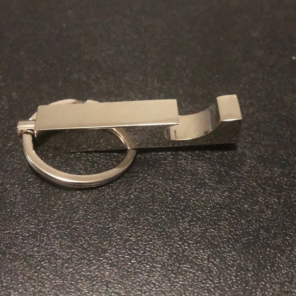 Sketchers bottle opener keyfob - Picture 3 of 4